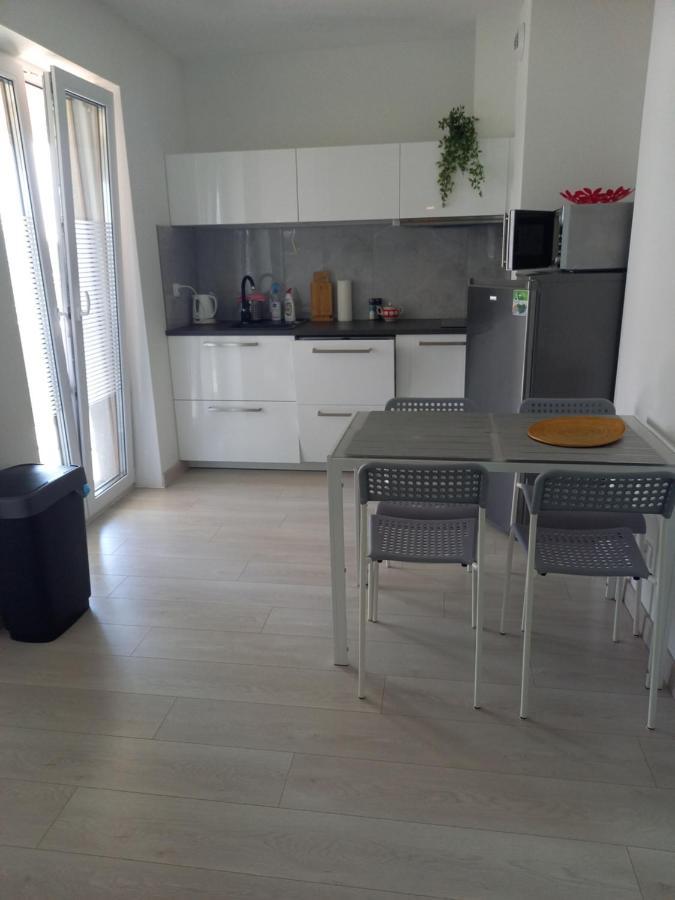 Apartament Mila Z Duzym Tarasem I Miejscem Parkingowym Колобжег Екстер'єр фото