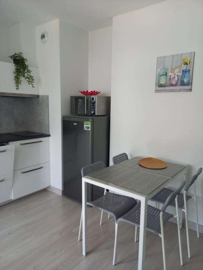 Apartament Mila Z Duzym Tarasem I Miejscem Parkingowym Колобжег Екстер'єр фото