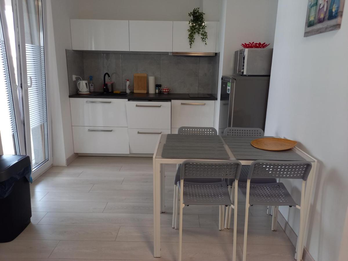 Apartament Mila Z Duzym Tarasem I Miejscem Parkingowym Колобжег Екстер'єр фото